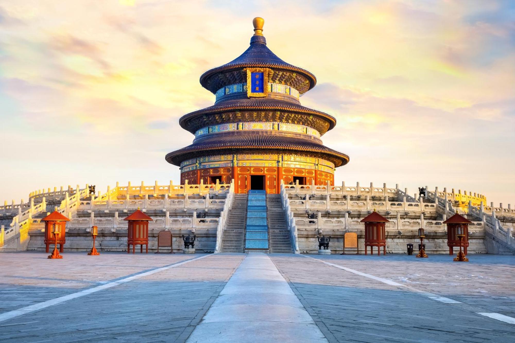 Happy Dragon Hotel -- Nearby Tiananmen Square & Forbidden City & Wangfujing Street & Line 5,6,8 Subway Nearby & Free Coffee & Free Laundry & Fluent English Speaking & Tourist Attractions Ticket Service & Free Wifi Unlimited For Western Software Peking Kültér fotó